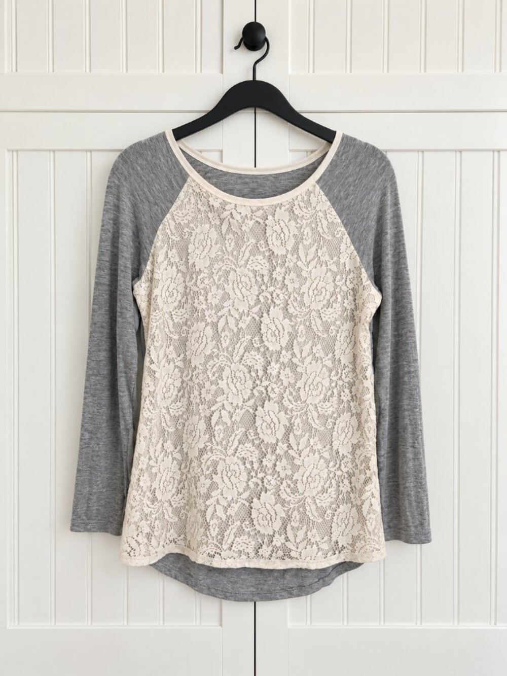 Market & Spruce Gray & Ivory Lace Raglan Top Size Small